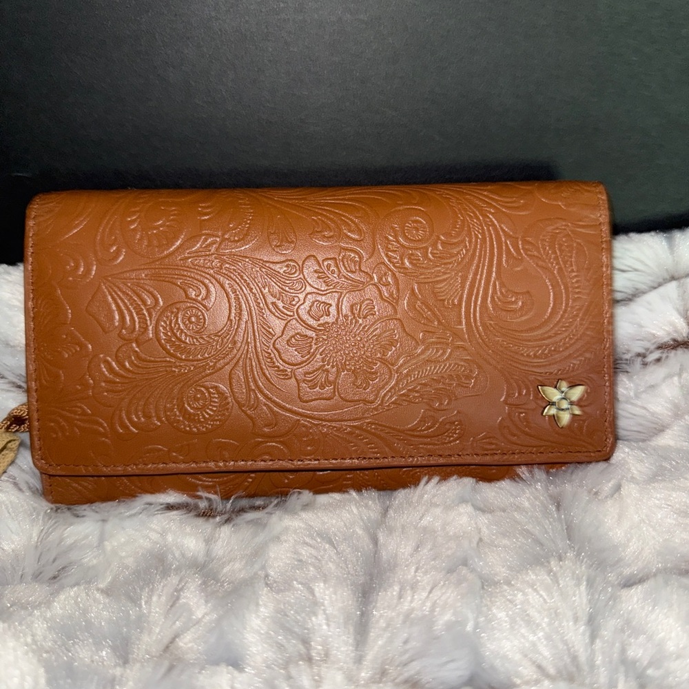 Heritage Leather Accordion Flap Wallet RFID protection
